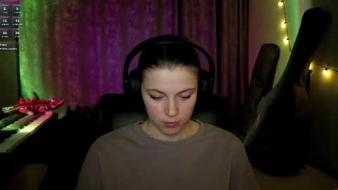 Anny Simpson online show from 03/26/26, 08:58