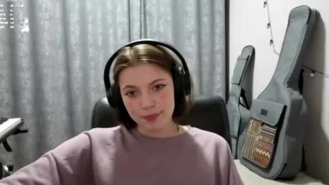Snapshot of terranaufzinger chatting on 05/05/26, 08:17 Anny Simpson online show from 05/05/26, 08:17