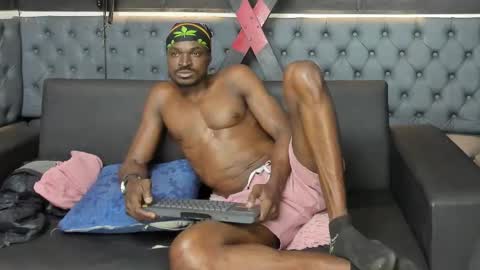 terranze_z online show from 11/21/25, 09:02