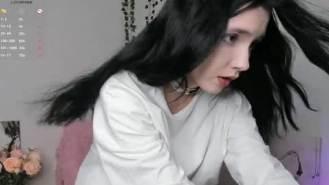 Caroline online show from 05/30/26, 05:21