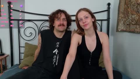 Snapshot of terry_and_elanor chatting on 01/17/26, 01:54 terry and elanor online show from 01/17/26, 01:54