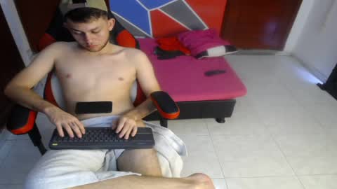 terryy_hot online show from 04/22/26, 07:26