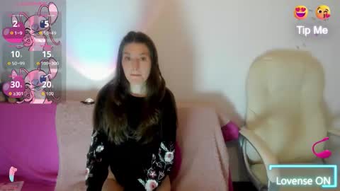 Snapshot of tesa_cute chatting on 10/24/25, 02:19 tesa online show from 10/24/25, 02:19