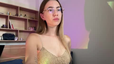 tessa_calmness online show from 04/19/26, 02:00