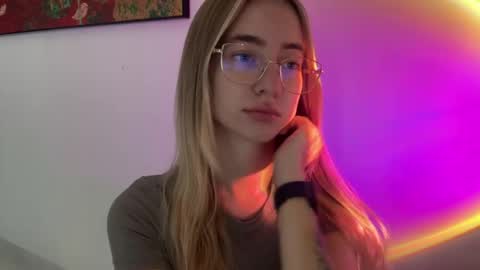 Snapshot of tessa_calmness chatting on 05/15/26, 04:41 tessa_calmness online show from 05/15/26, 04:41
