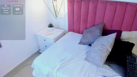 TERESA  online show from 10/01/25, 09:32