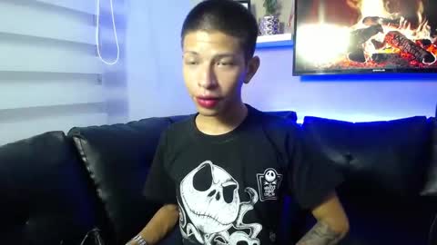 tessachains online show from 12/22/25, 02:41