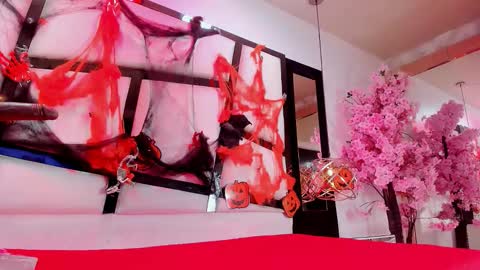  TESSA COOPER1  online show from 10/26/25, 08:04