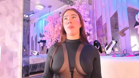  TESSA COOPER1  online show from 11/06/25, 11:26