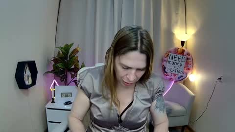 Snapshot of tessadaybreak chatting on 05/22/26, 07:37 tessadaybreak online show from 05/22/26, 07:37