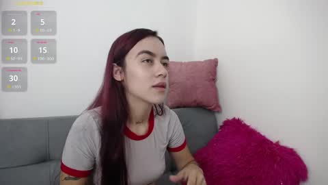 Snapshot of tessafoxie chatting on 05/28/26, 11:18 Tessa foxie online show from 05/28/26, 11:18