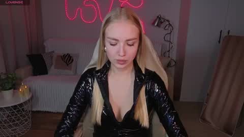 TessaHamilton online show from 02/23/26, 05:54