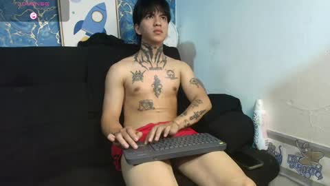 Snapshot of tessarion_black chatting on 05/17/26, 04:43 Tessarion online show from 05/17/26, 04:43