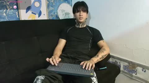 Snapshot of tessarion_black chatting on 05/28/26, 04:10 Tessarion online show from 05/28/26, 04:10