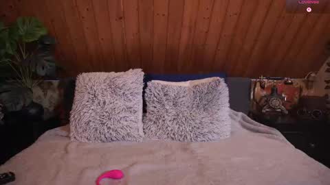 Snapshot of tessawinter chatting on 11/02/25, 03:58 Tessa online show from 11/02/25, 03:58