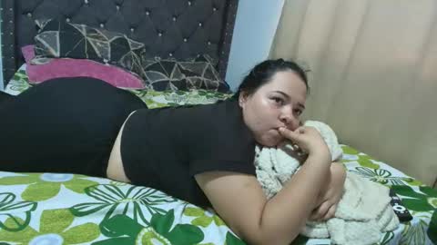 Snapshot of tessayleo_13 chatting on 05/29/26, 03:43 tessa y leo online show from 05/29/26, 03:43
