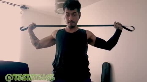 Milo online show from 10/06/25, 01:08