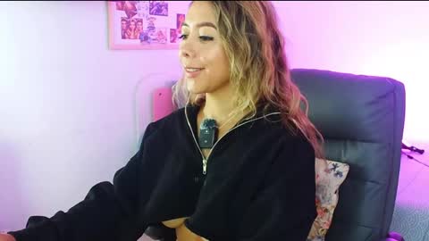 texas_curvykitten online show from 04/30/26, 10:21