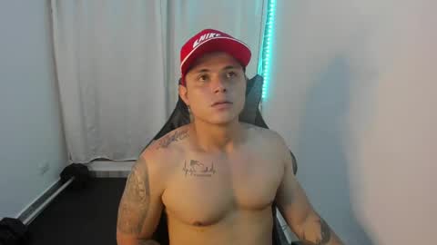 Snapshot of teylor_fel chatting on 01/18/25, 06:34 Teylor Fel online show from 01/18/25, 06:34