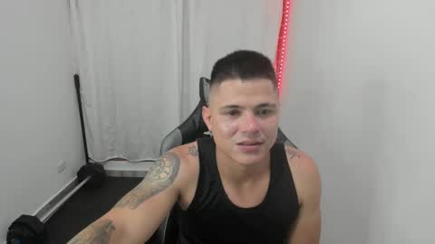 Snapshot of teylor_fel chatting on 01/19/25, 03:29 Teylor Fel online show from 01/19/25, 03:29