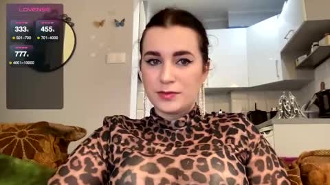 Teylor online show from 12/20/24, 01:11