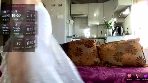 Teylor online show from 11/06/25, 01:45