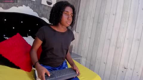 teylor_lovee online show from 12/14/25, 09:08