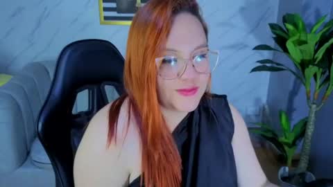 tezzaniut_t online show from 04/21/26, 01:42