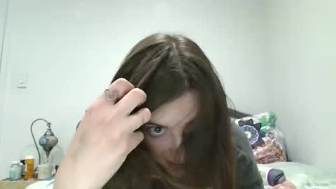 Snapshot of tfeather0532 chatting on 03/04/26, 05:13 Tessa online show from 03/04/26, 05:13