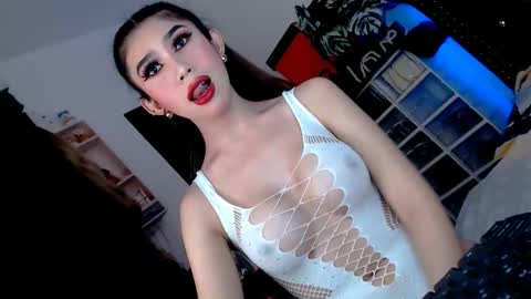 Itsme tgirlAdele online show from 11/16/25, 09:09