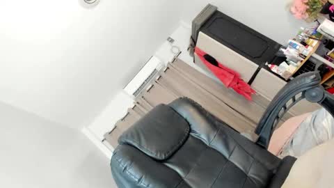 Luna online show from 11/29/25, 03:20