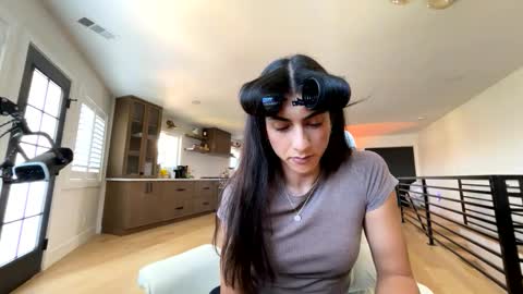 babygirlmami online show from 04/23/26, 10:01