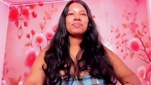 Snapshot of thais_waldrof chatting on 02/04/25, 01:13 Andreina online show from 02/04/25, 01:13