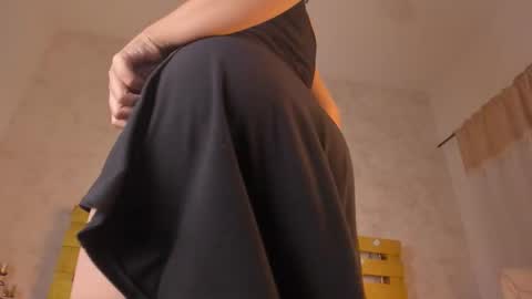 Snapshot of thalia888_ chatting on 10/11/25, 07:12 thalia888_ online show from 10/11/25, 07:12