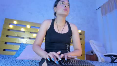 Snapshot of thalia888_ chatting on 10/12/25, 07:02 thalia888_ online show from 10/12/25, 07:02