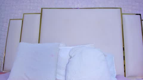 Snapshot of thalia888_ chatting on 10/19/25, 07:14 thalia888_ online show from 10/19/25, 07:14