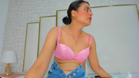 Snapshot of thalia888_ chatting on 11/23/25, 07:02 thalia888_ online show from 11/23/25, 07:02