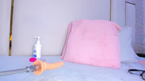 Snapshot of thalia888_ chatting on 11/28/25, 08:22 thalia888_ online show from 11/28/25, 08:22