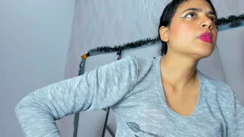 Snapshot of thalia888_ chatting on 12/14/25, 07:07 thalia888_ online show from 12/14/25, 07:07