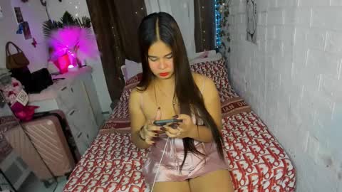 Snapshot of thalia_houston69 chatting on 03/06/25, 06:48 Ms. Thalia online show from 03/06/25, 06:48