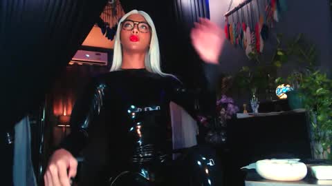 Thalia Saint online show from 09/23/25, 08:17