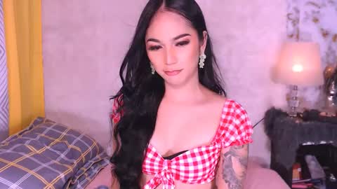 Snapshot of thalia_venture chatting on 02/16/25, 11:49 Thalia online show from 02/16/25, 11:49