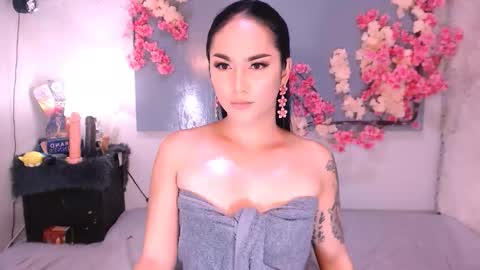 Snapshot of thalia_venture chatting on 10/18/25, 10:38 Thalia online show from 10/18/25, 10:38