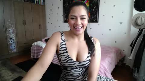 Snapshot of thaliacooper chatting on 05/12/26, 05:32 online show from 05/12/26, 05:32
