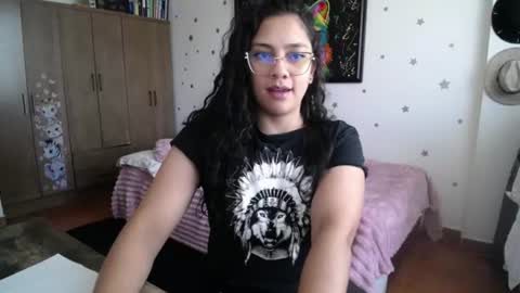 Snapshot of thaliacooper chatting on 06/11/26, 05:33 online show from 06/11/26, 05:33