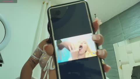 Thalia online show from 02/12/26, 08:04