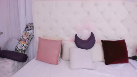          online show from 09/16/25, 07:04