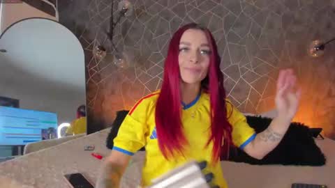 THALIRA ANGELS online show from 06/17/26, 06:20