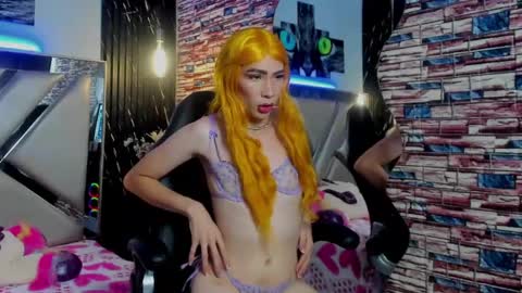 Snapshot of thamara_roberts chatting on 04/23/26, 02:02 thamara_roberts online show from 04/23/26, 02:02