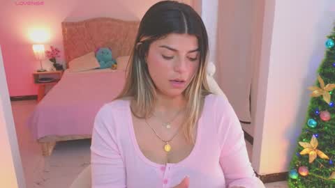 Snapshot of thamy_stark chatting on 12/03/24, 08:50 Thamara online show from 12/03/24, 08:50